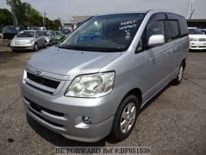 Used 2002 TOYOTA NOAH BF651538 for Sale