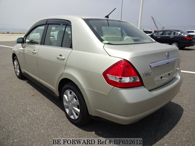 Nissan latio 2006