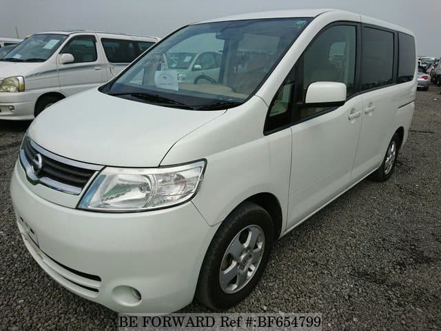 Nissan serena 2007