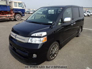 Used 2006 TOYOTA VOXY BF654642 for Sale