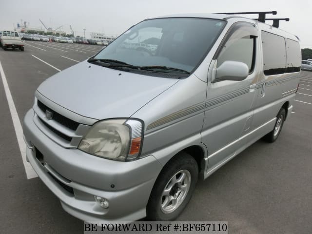 TOYOTA Touring Hiace