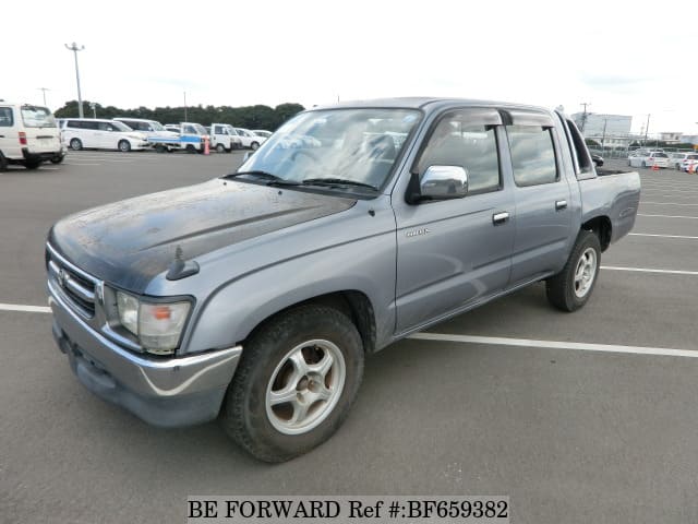 TOYOTA Hilux Sports Pickup