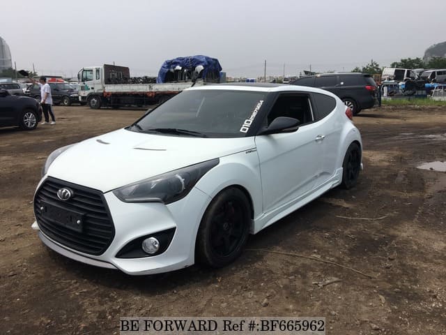 HYUNDAI Veloster