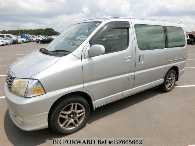 TOYOTA Grand Hiace