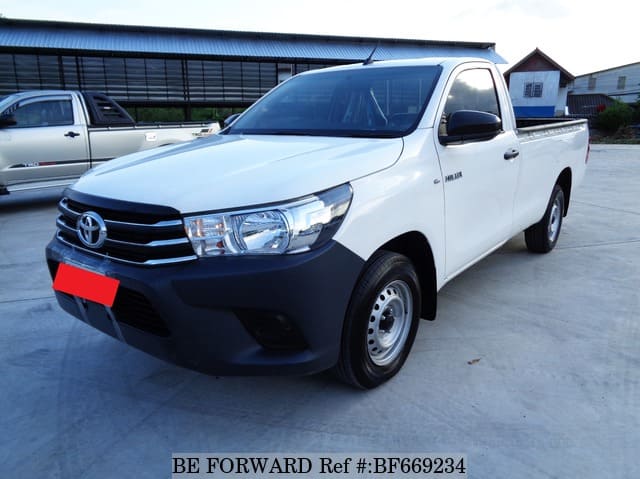 TOYOTA Hilux