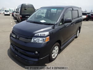 Used 2006 TOYOTA VOXY BF669611 for Sale