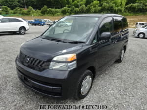 Used 2003 TOYOTA VOXY BF673150 for Sale