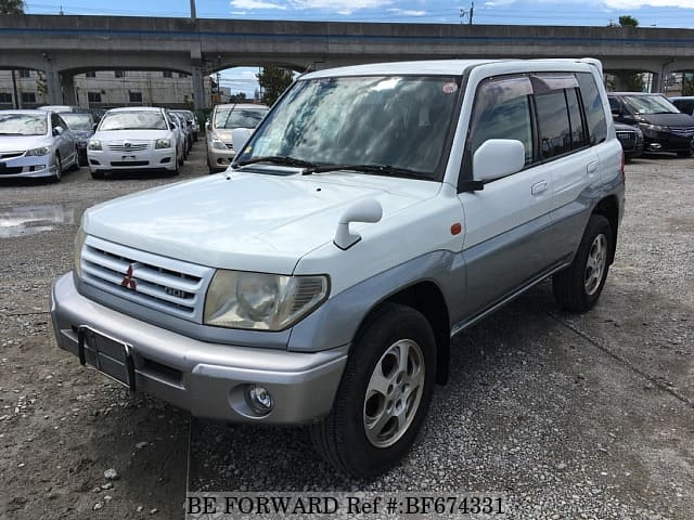 Mitsubishi pajero io 2000