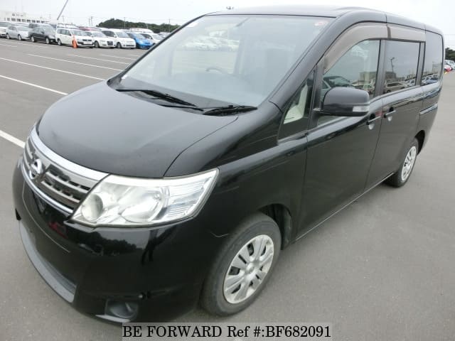 Nissan serena 2010