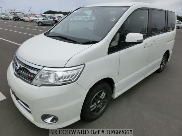 Nissan serena 2010