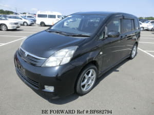 Used 2006 TOYOTA ISIS BF682794 for Sale