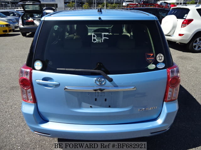 Toyota raum 2007