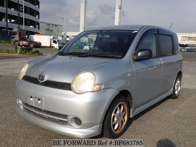 Toyota sienta 2003