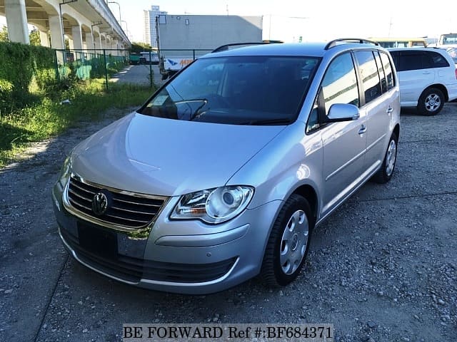 VOLKSWAGEN Golf Touran