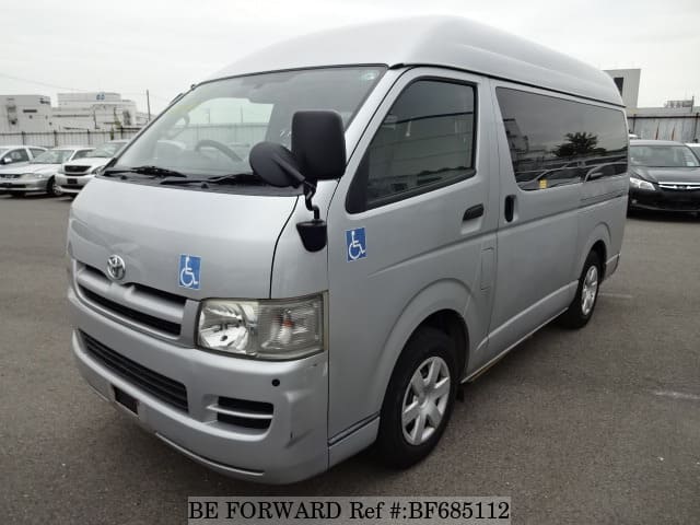 TOYOTA Regiusace Van