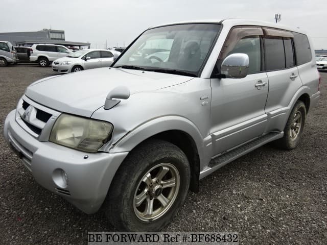 MITSUBISHI Pajero