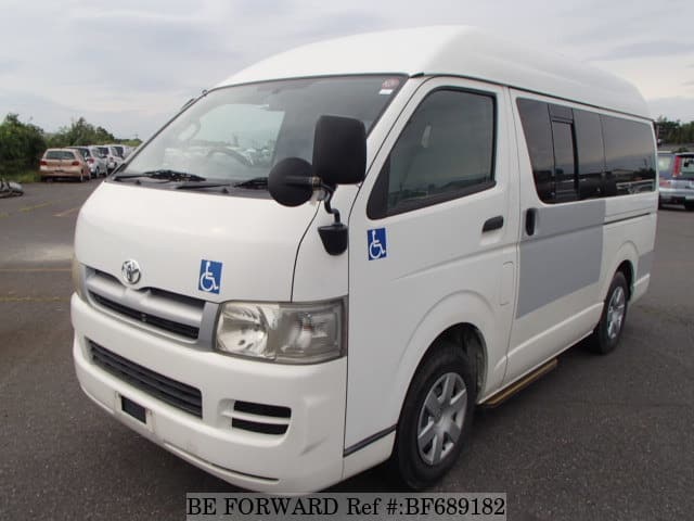 TOYOTA Regiusace Van