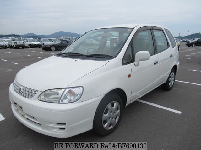 TOYOTA Corolla Spacio