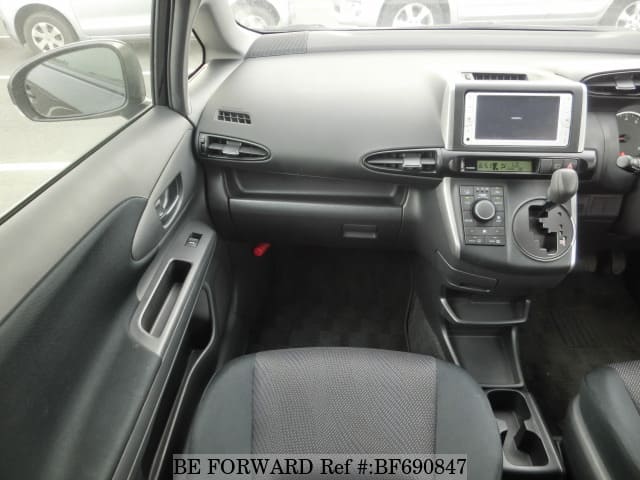Used 2014 Toyota Wish 1 8x Dba Zge20g For Sale Bf690847 Be Forward