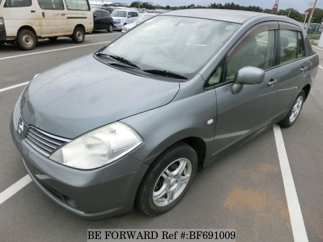 NISSAN Tiida Latio