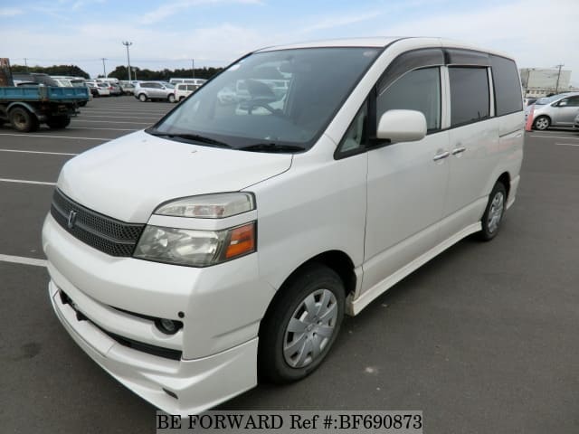 Toyota voxy 2004
