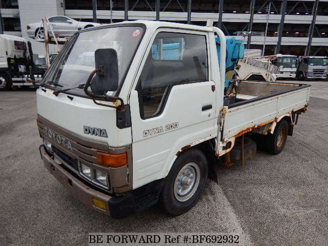 TOYOTA Dyna Truck