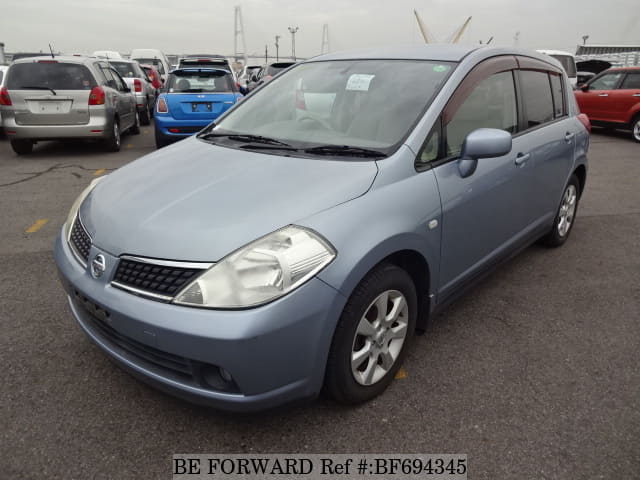 NISSAN Tiida