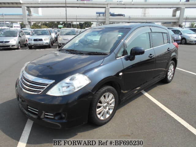 Nissan tiida axis