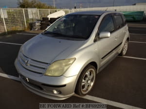 Used 2002 TOYOTA IST BF692923 for Sale