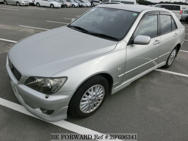 Toyota altezza 2004