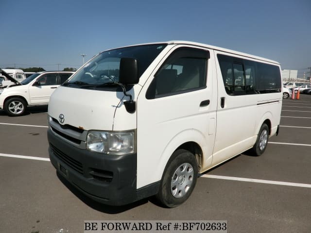 TOYOTA Regiusace Van