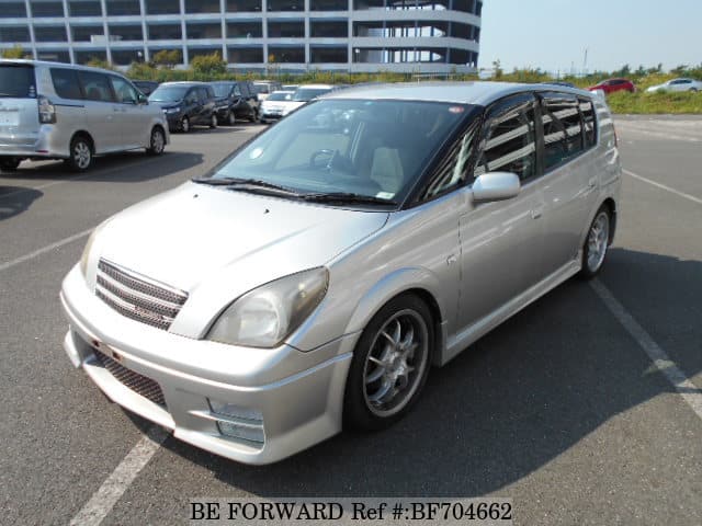 Toyota opa 2000г