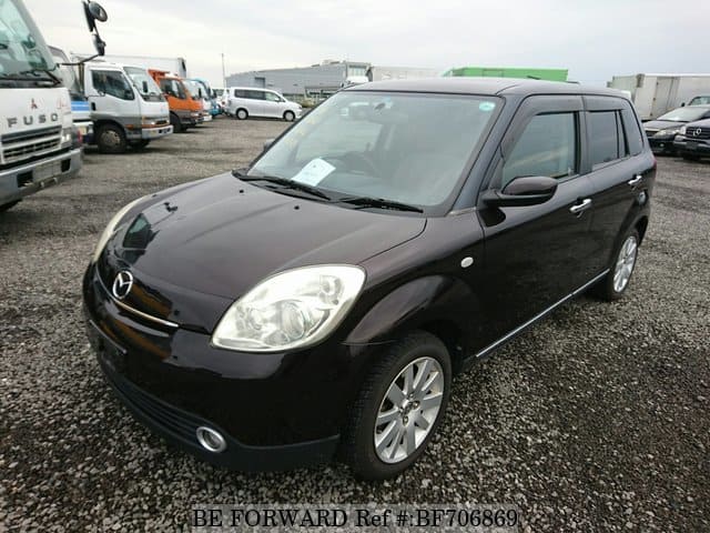 Mazda verisa 2005