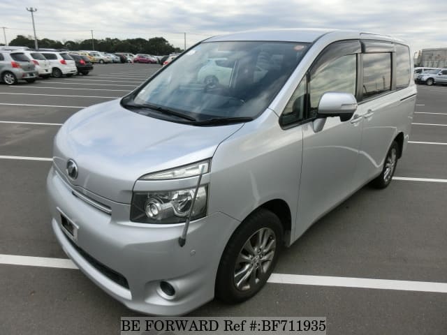 Toyota voxy 2009