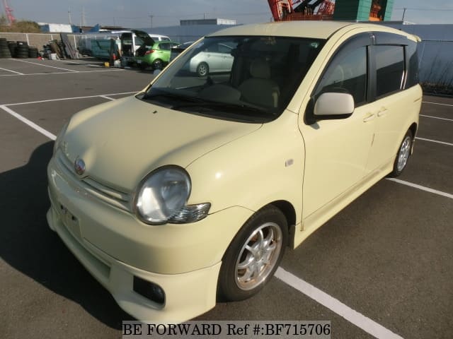 TOYOTA Sienta