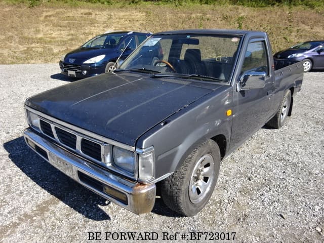 Nissan datsun 1990