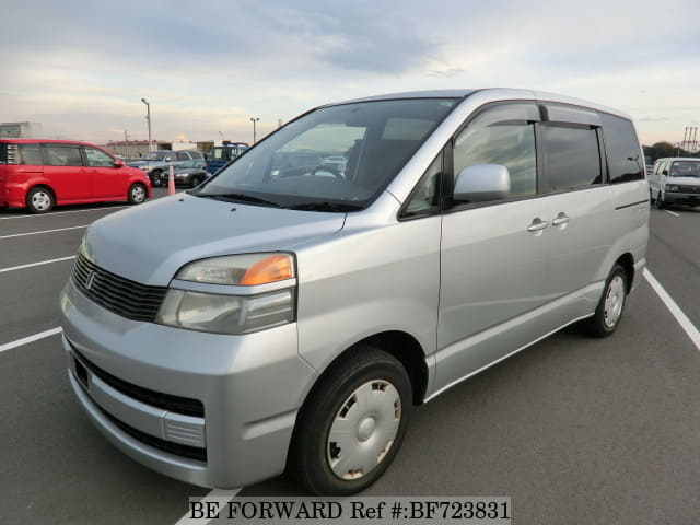 Toyota voxy 2003