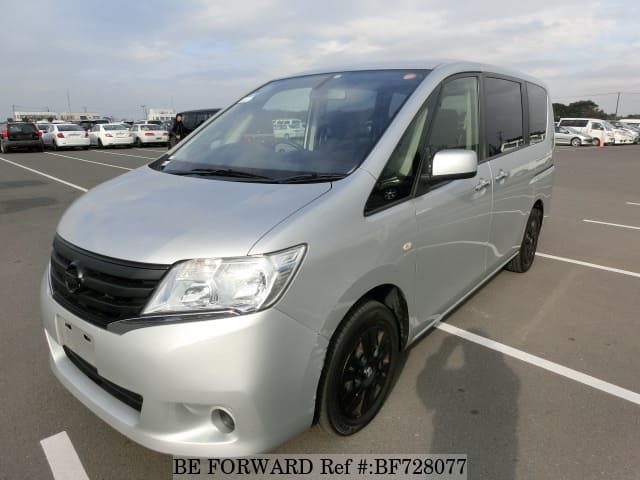 Nissan serena 2012