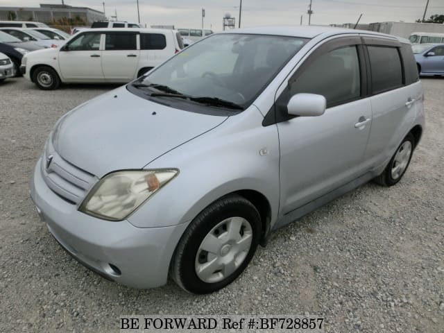 TOYOTA IST