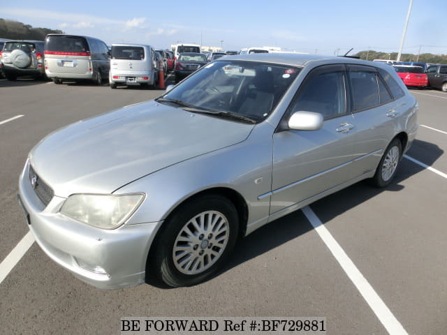 Toyota altezza 2002