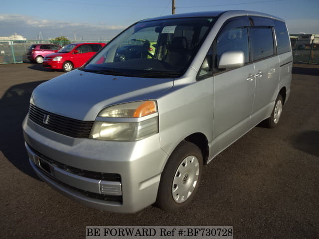 Toyota voxy 2003