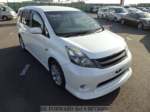 Toyota isis 2009