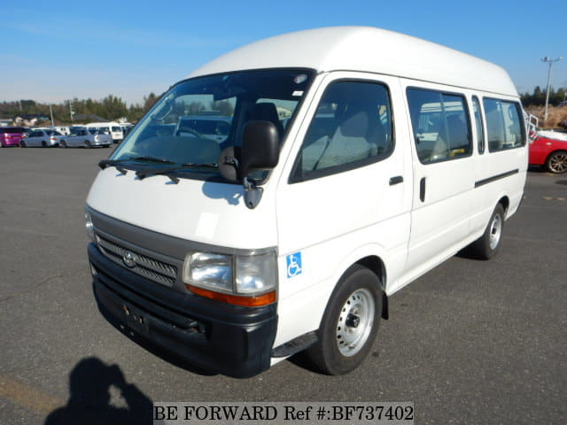 TOYOTA Hiace Commuter