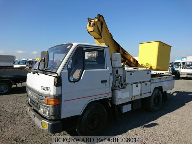 TOYOTA Dyna Truck