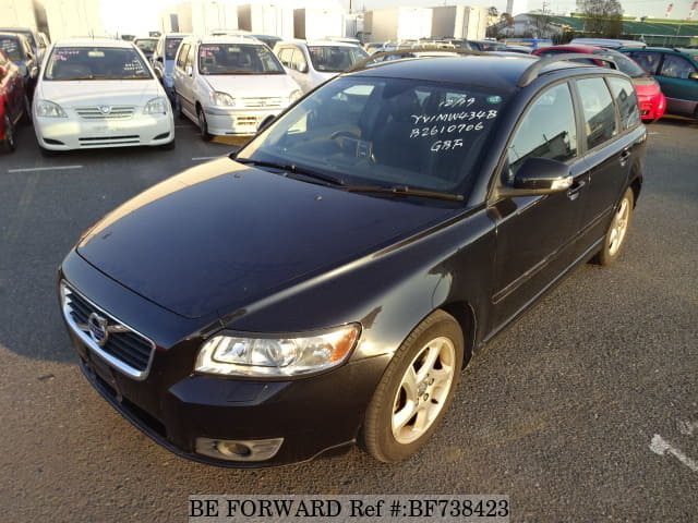 VOLVO V50