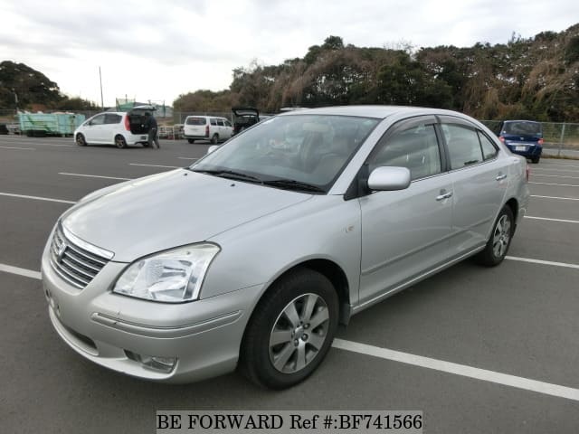 Toyota premio 2004