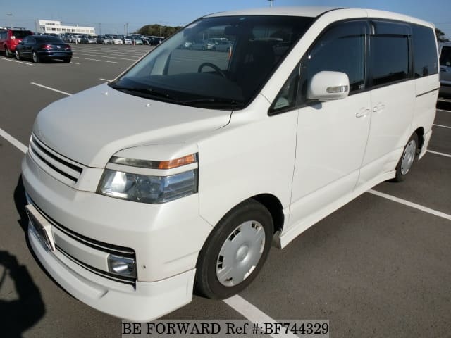 Toyota voxy 2003