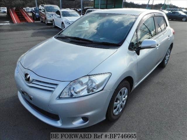 TOYOTA Auris