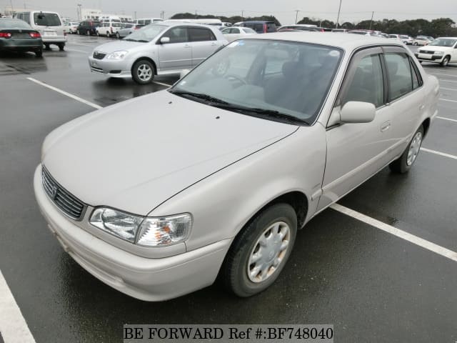 TOYOTA Corolla Sedan