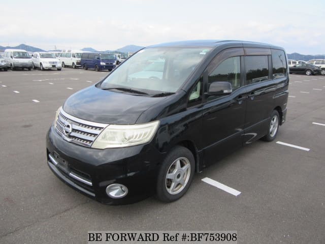 nissan serena urban selection